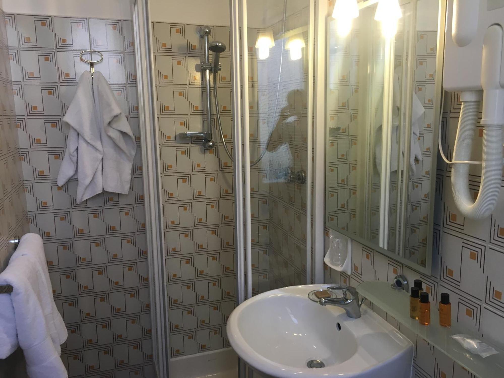 Hotel Liberty Sanremo Quarto foto