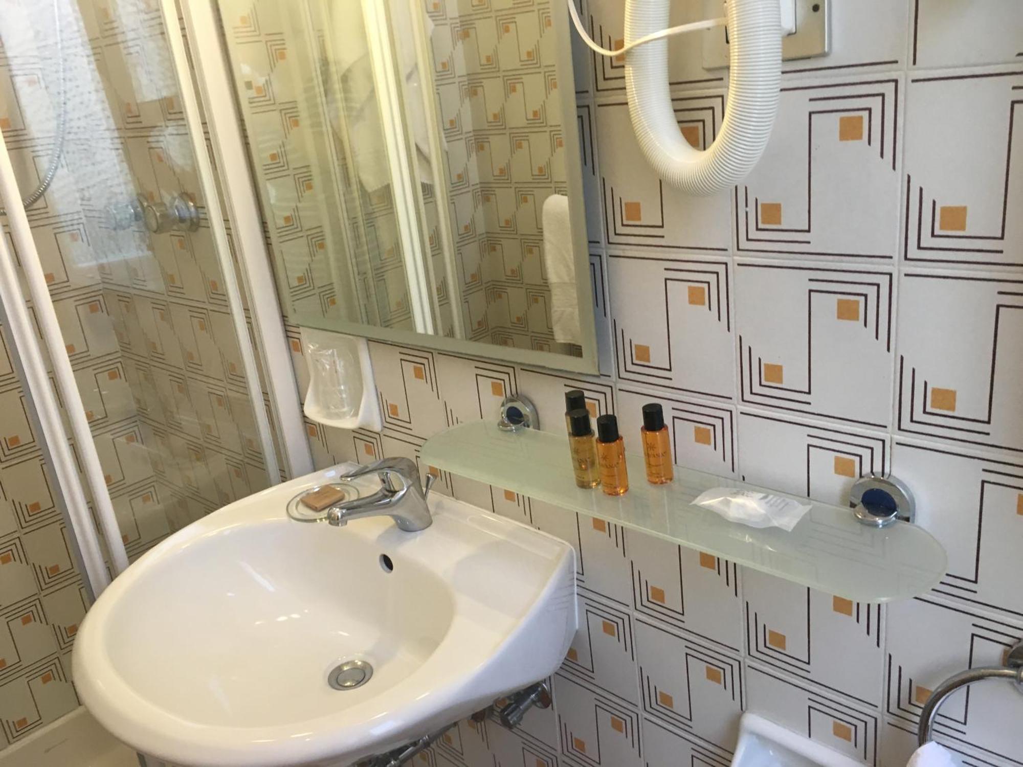 Hotel Liberty Sanremo Quarto foto